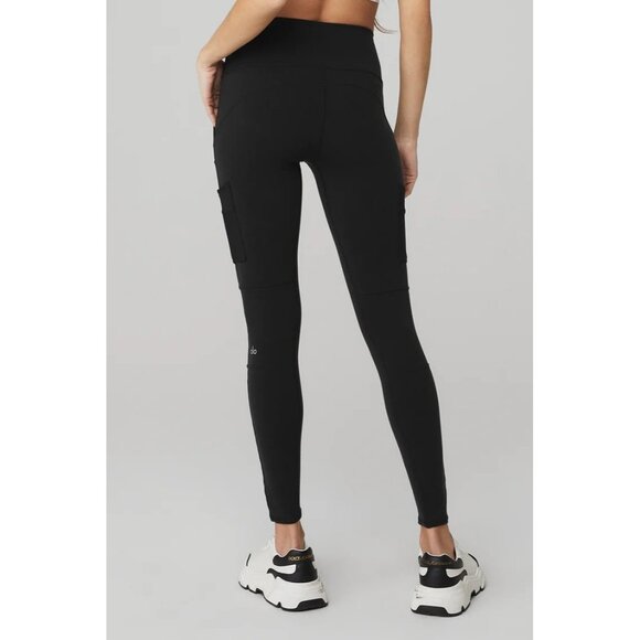 ALO Yoga High Waist Cargo Leggings in Black - Picture 4 of 8